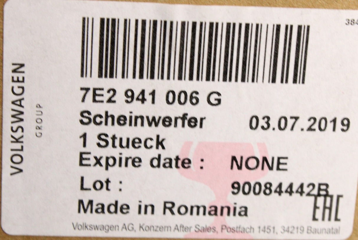 VW Transporter T6 2016-2020 RHD halogen headlight (right) 7E2941006G