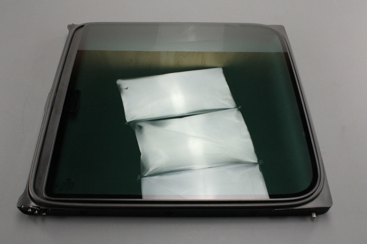 VW Transporter T5 T6 2010-20 sliding side window (right) 7E0847796E