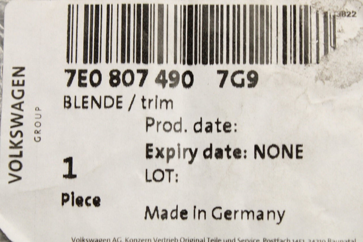 VW Transporter T5.1 2010-2015 front fog light trim (right) 7E0807490 7G9