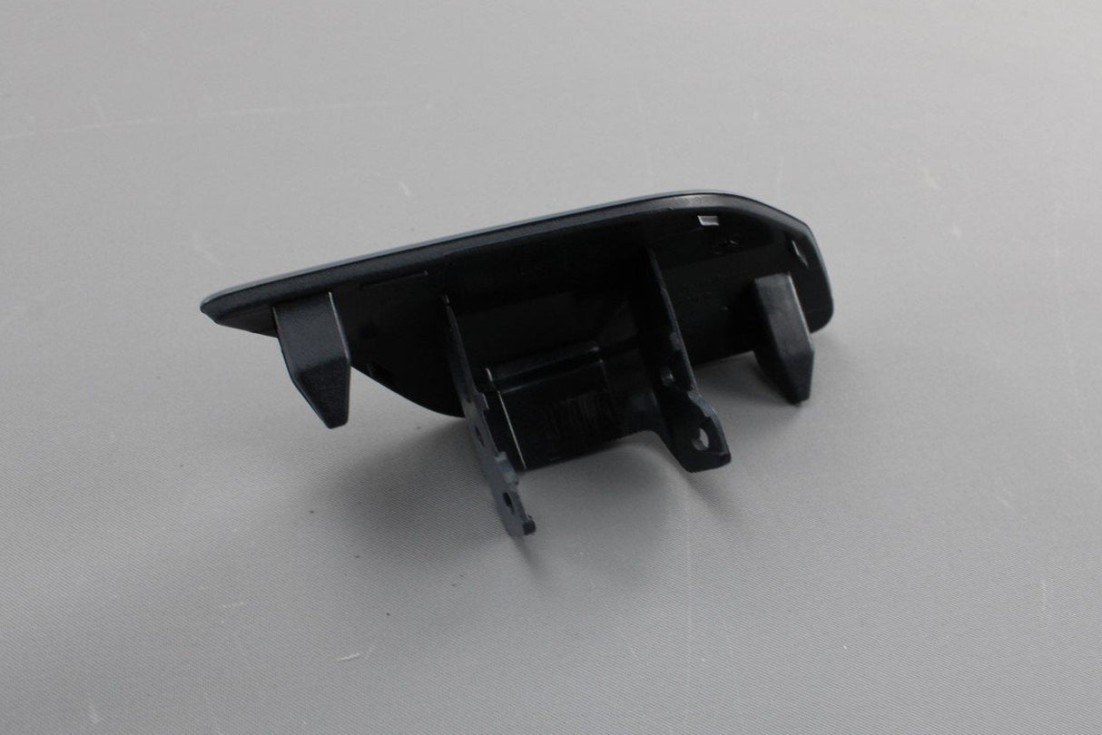 VW Golf R MK7.5 17-20 headlight washer jet cover (left) 5G0807937B GRU