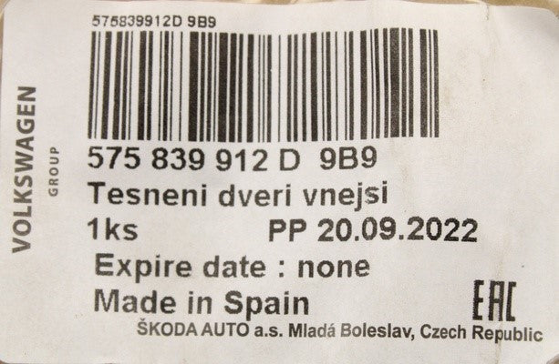 SEAT Ateca 2016-on outer door seal (rear right) 575839912D 9B9