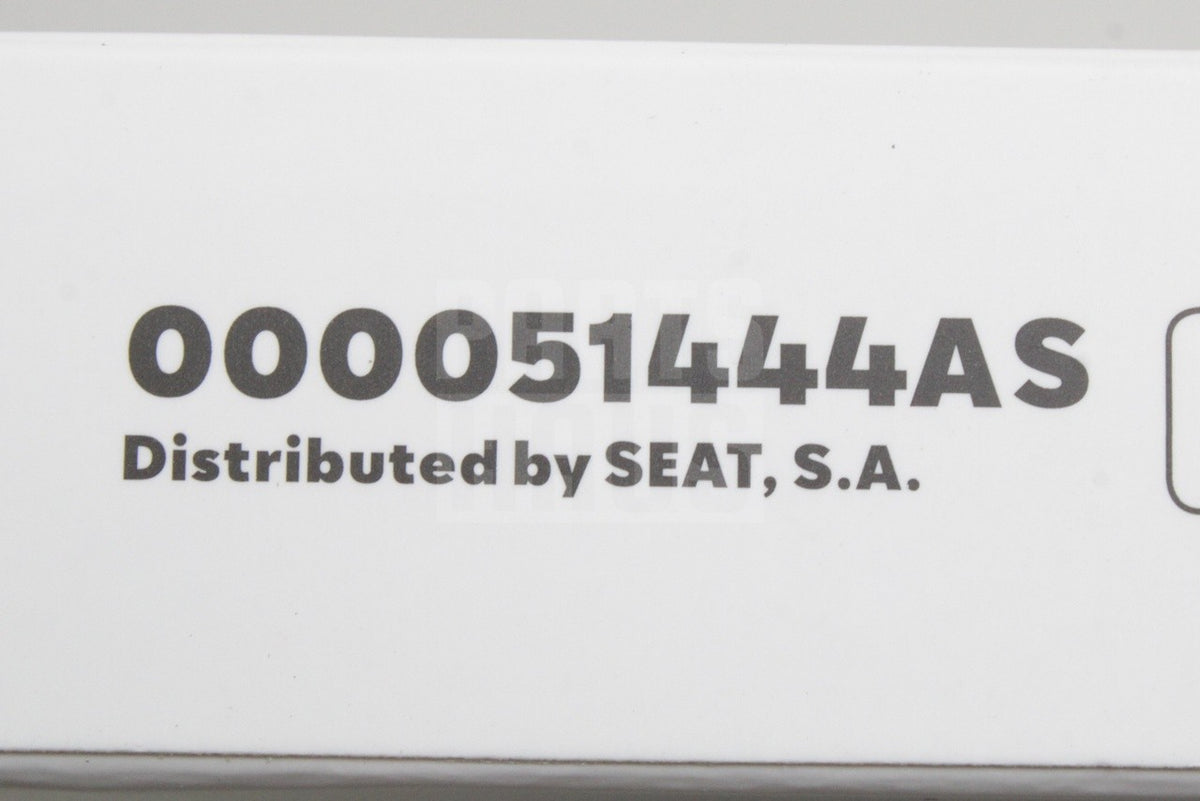 SEAT accessory 3-in-1 usb charging cable 000051444AS