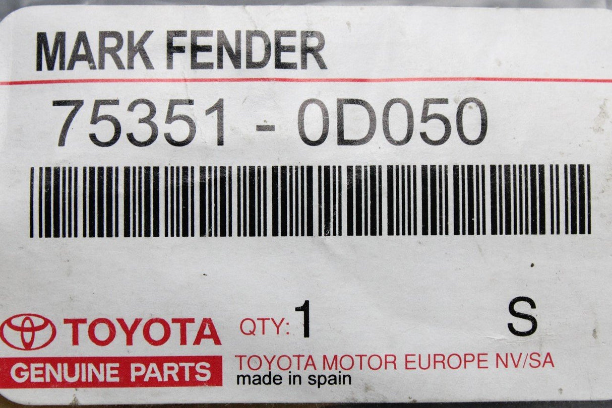 Toyota Yaris D-4D badge 75351-0D050