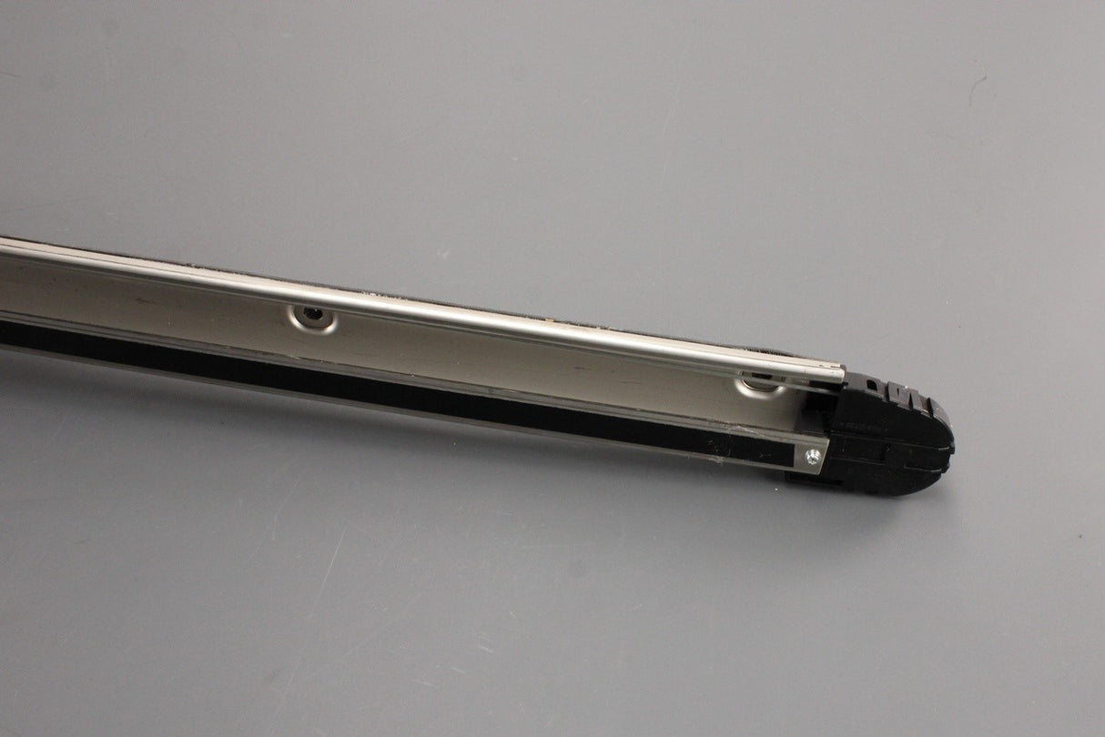 VW Multivan T7 25-on electric sliding door guide rail (right) 7T0843532G