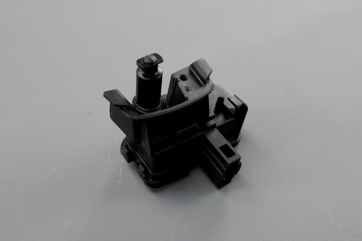 Skoda Octavia Yeti Fabia VW Touareg fuel flap lock actuator 7P0810773F