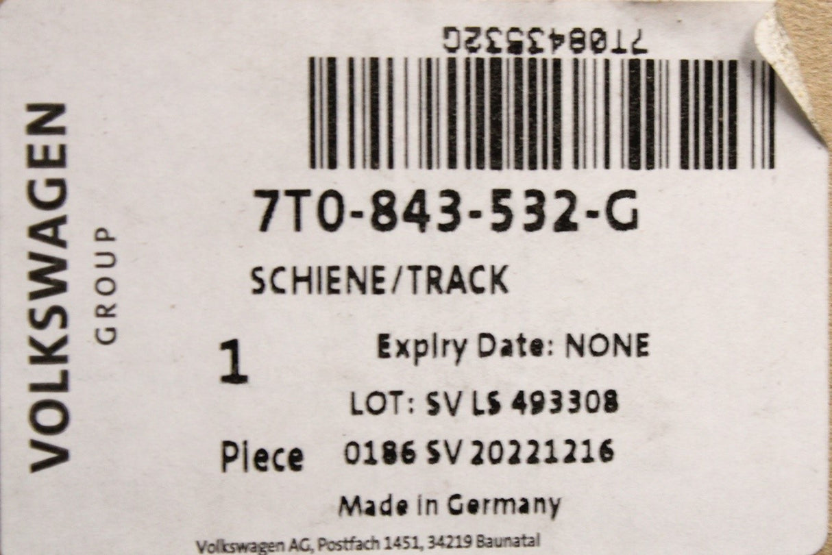 VW Multivan T7 25-on electric sliding door guide rail (right) 7T0843532G