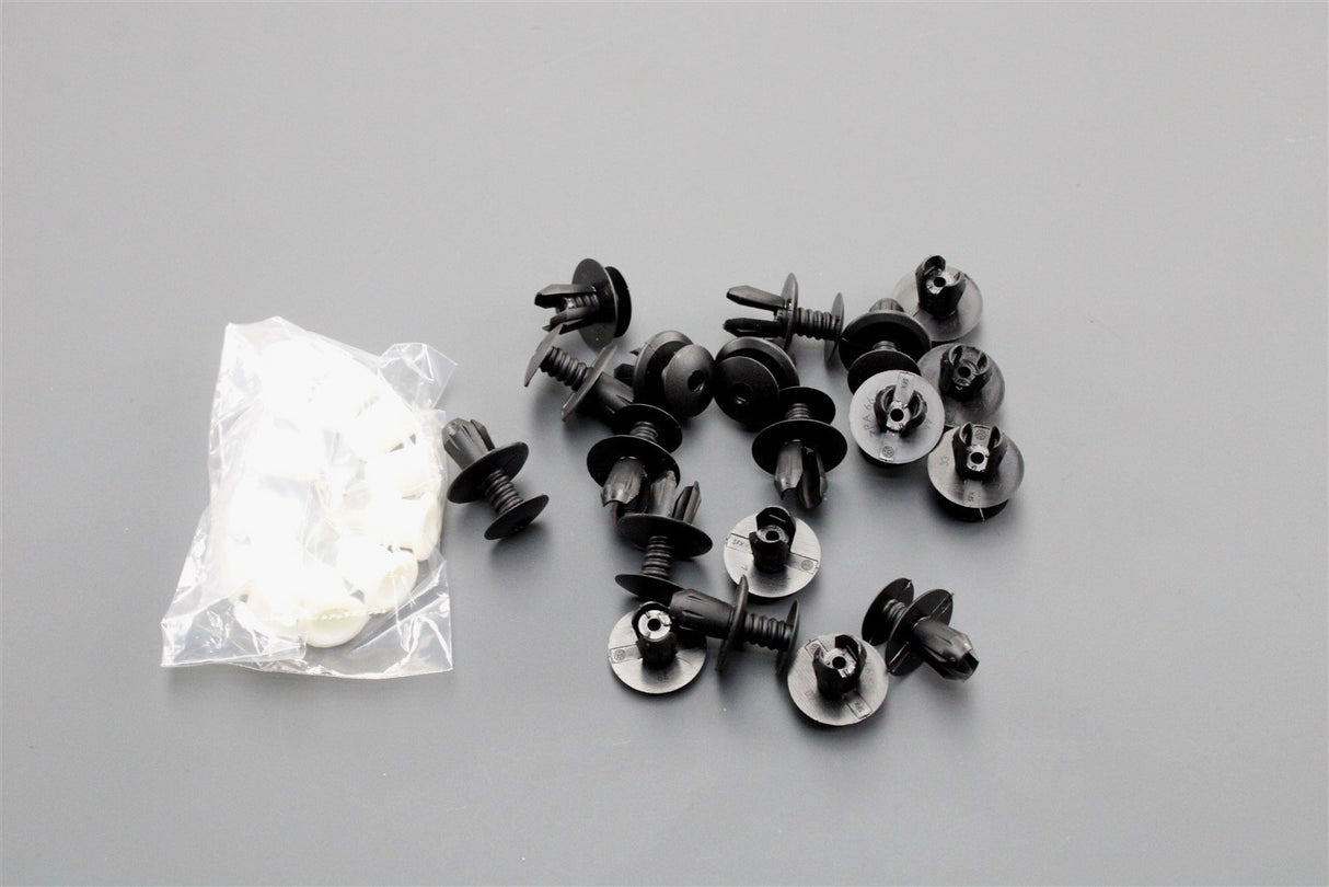 VW Transporter T6 2016-2020 bumper fixing set (rear) 7E0898623B