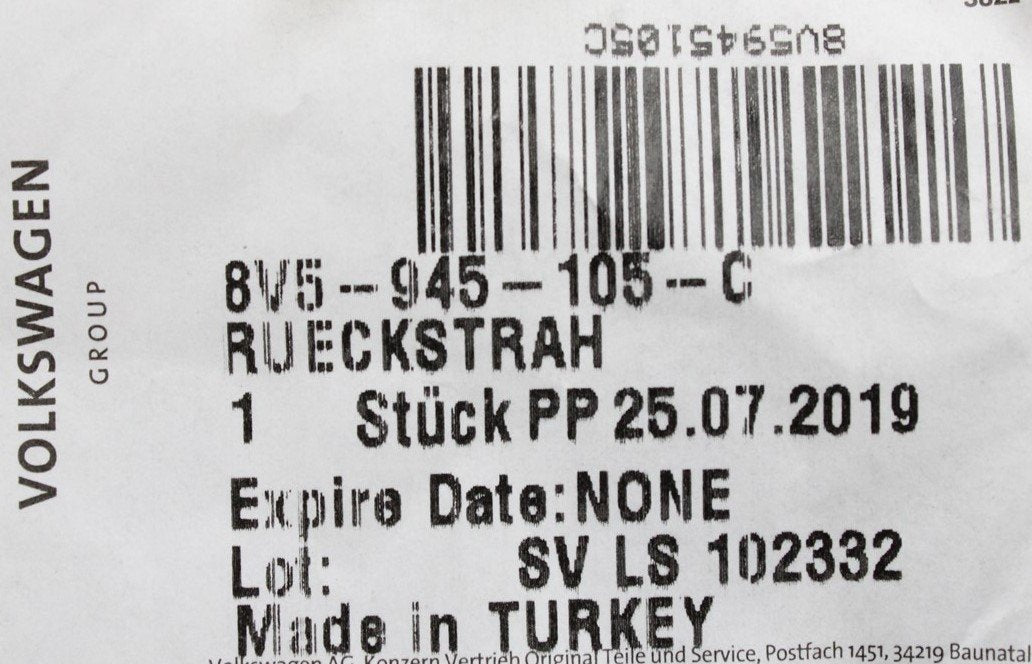 Audi A3 Saloon 2017-20 Rear standard bumper reflector (left) 8V5945105C