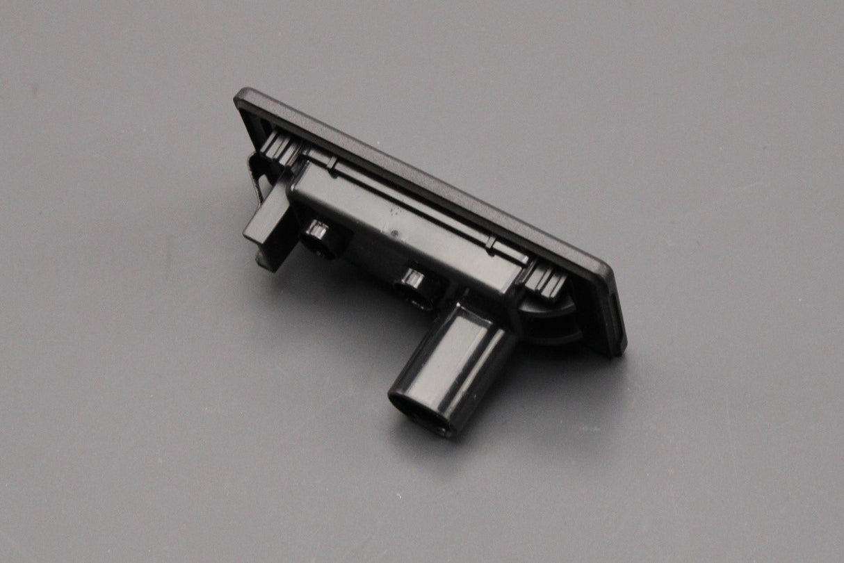 Range Rover Discovery Sport 2015-on number plate light LR087728