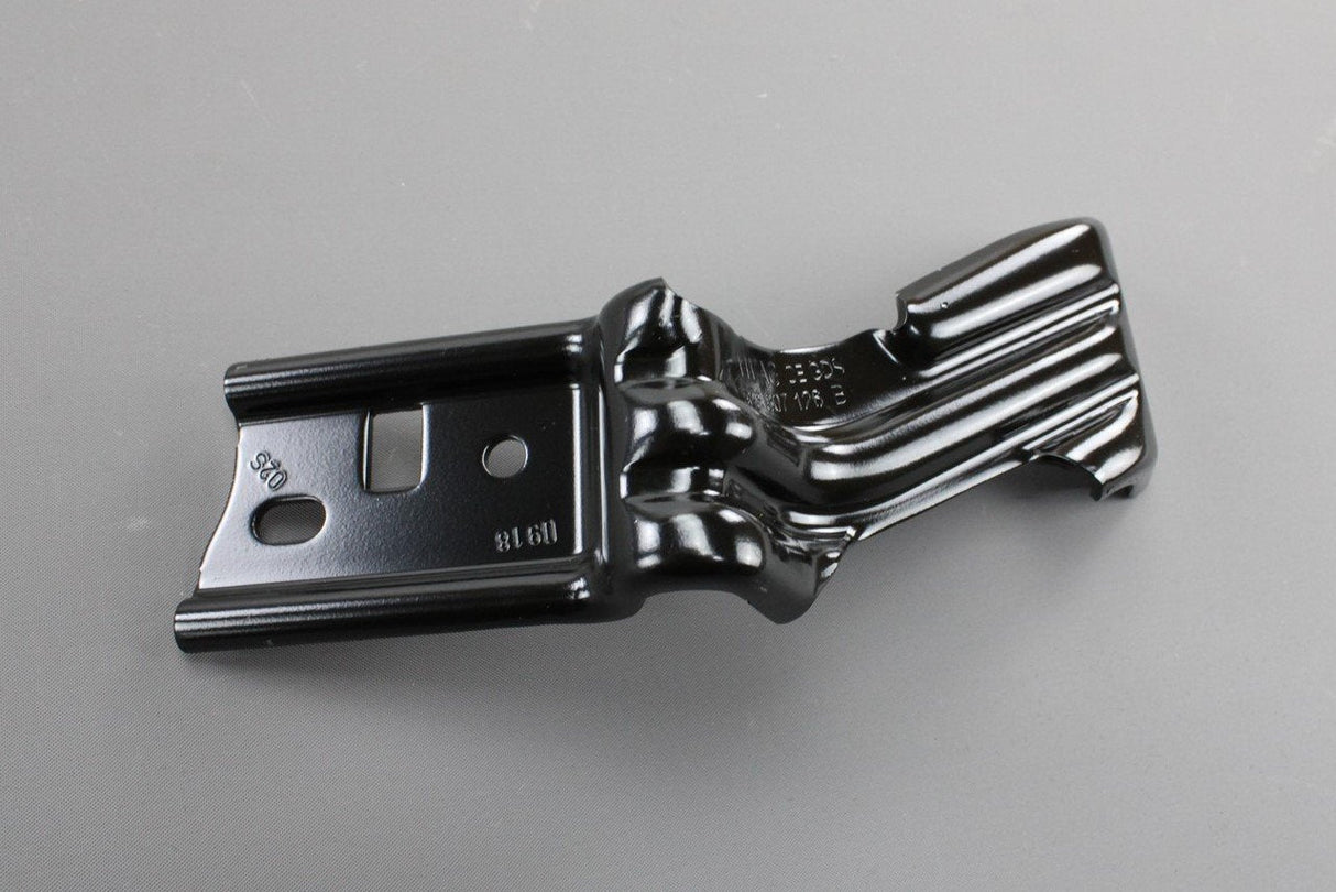 VW Golf MK7.5 2017-on rear bumper retaining support (right) 5G6807126B