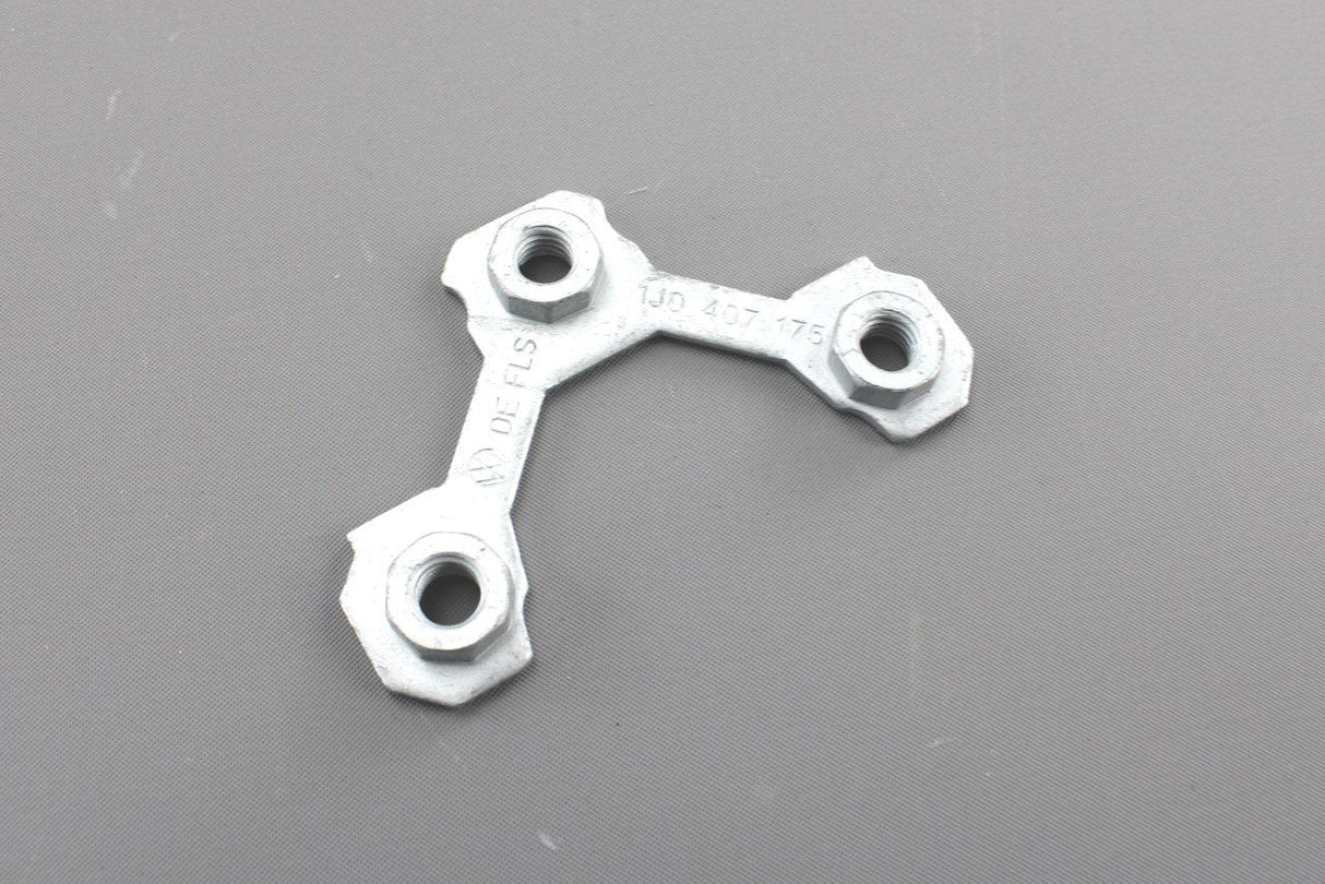 VW Audi Skoda SEAT lower ball joint retaining plate 1J0407175B