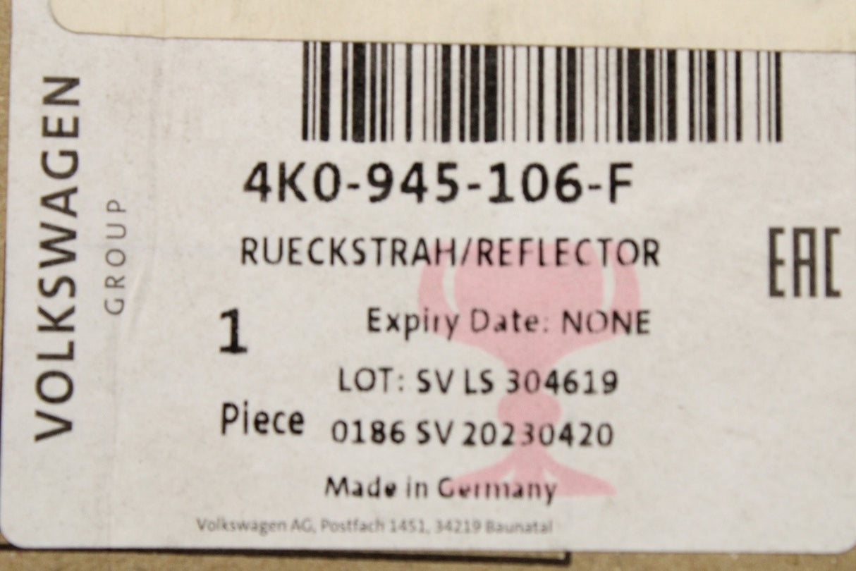 Audi A6 Allroad 2019-on rear bumper reflector lens (right, outer) 4K0945106F