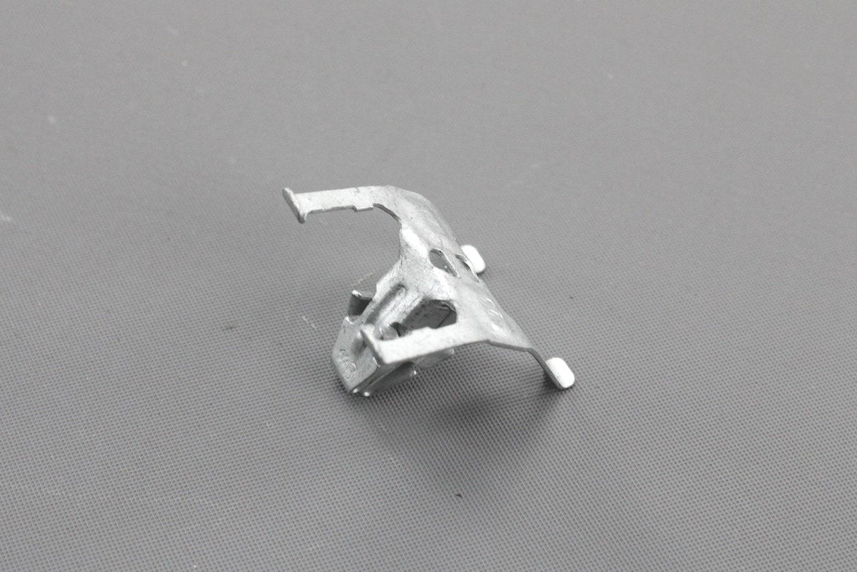 VW Audi Skoda SEAT head / curtain airbag retainer clip (x1) 3C0881090