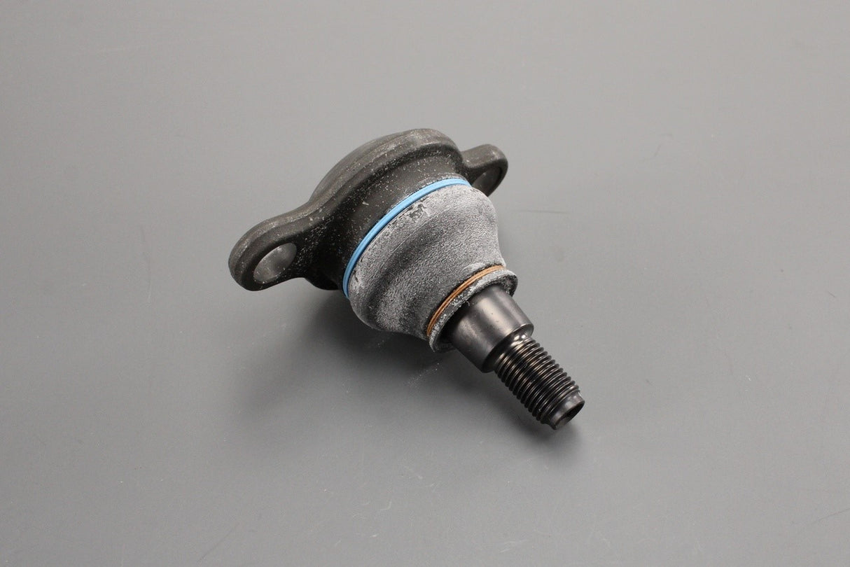 VW Transporter T5 T5.1 T6 T6.1 front lower arm ball joint T32 7E8407361