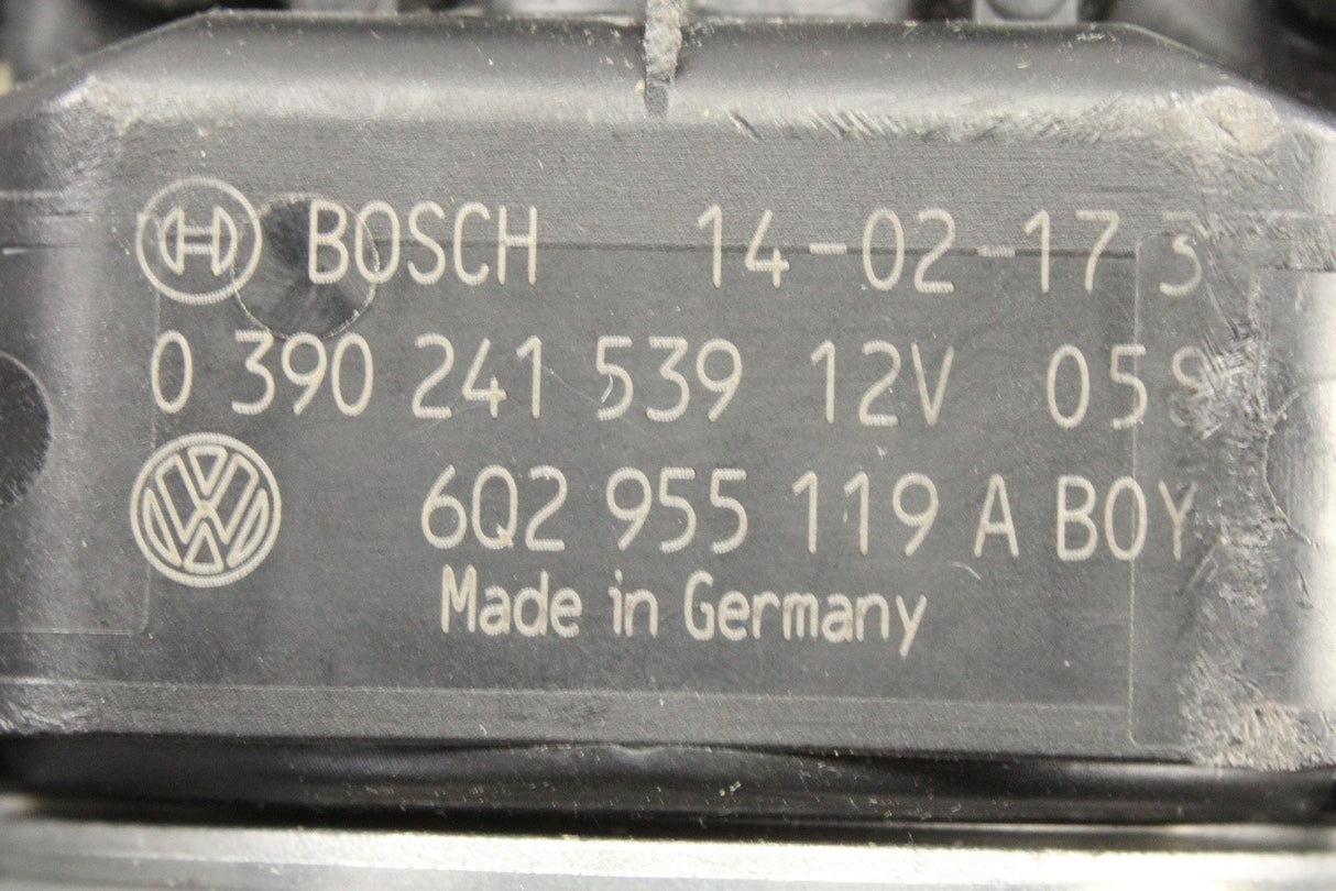 VW Polo 9N 9N3 Skoda Fabia SEAT 00-10 RHD wiper motor (front) 6Q2955119A