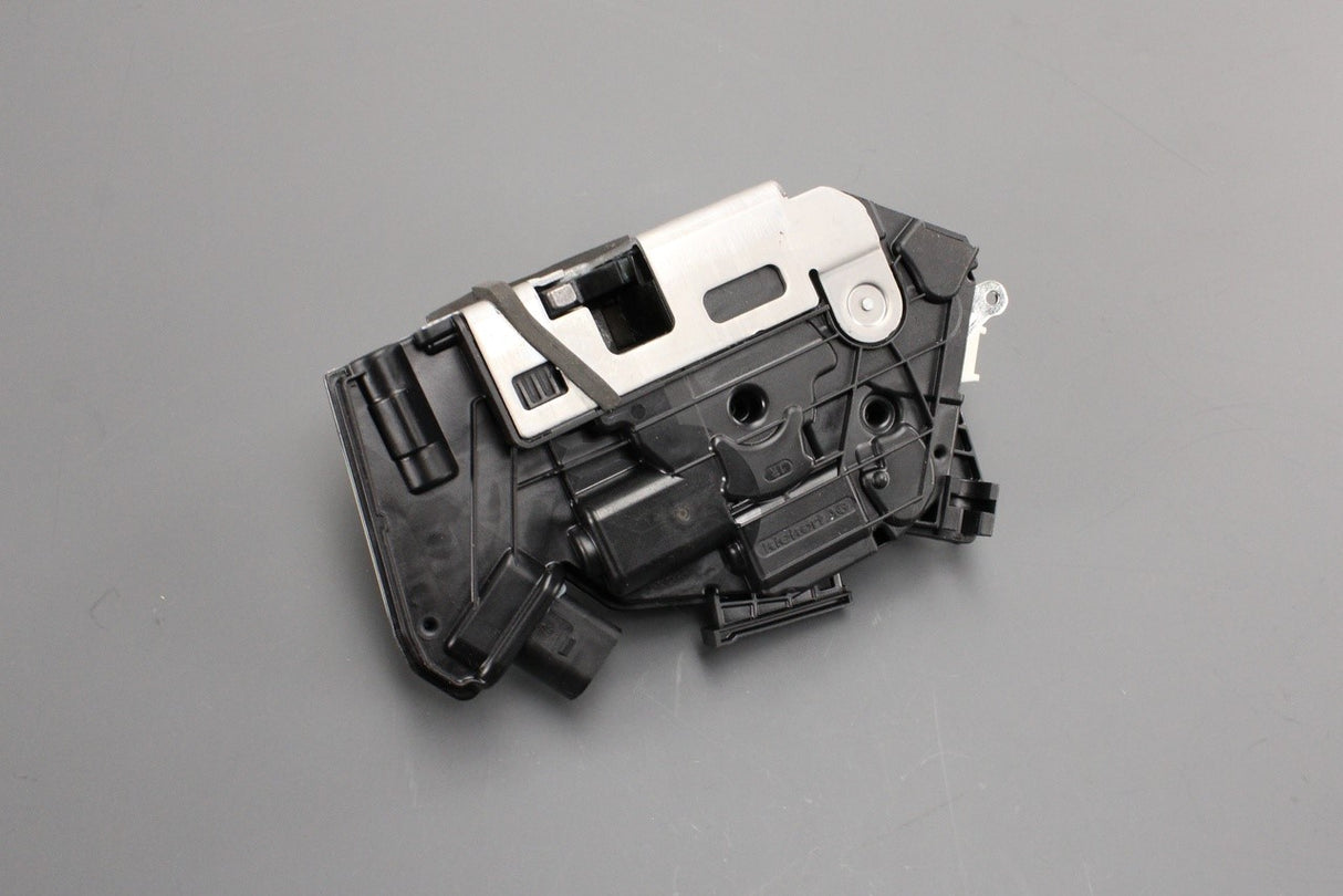 VW Transporter T6.1 20-on Multivan T7 front door lock (right) 7L1837016G