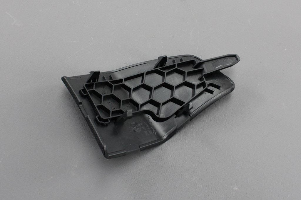 VW Golf MK8 2020-Onward boot lid tail light cover (left) 5H6867747 4PK