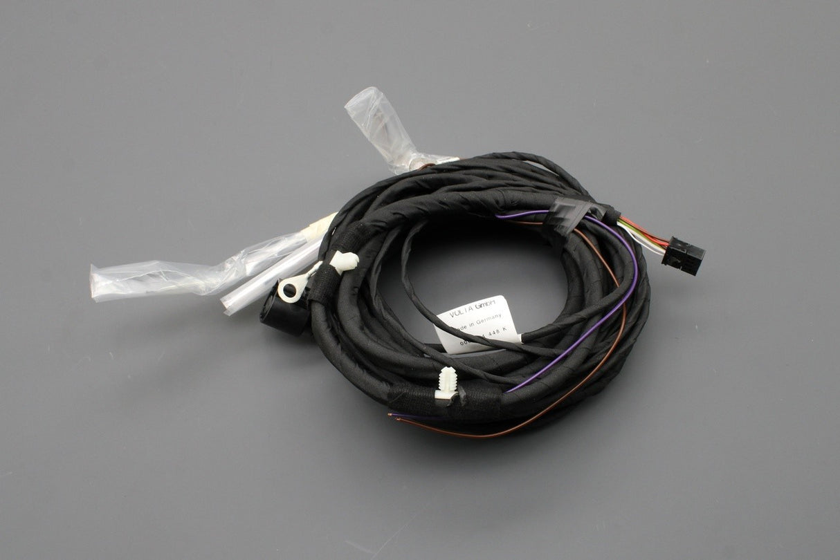VW Golf MK8 2020-on RHD reversing camera retro-fit kit 5H2054634