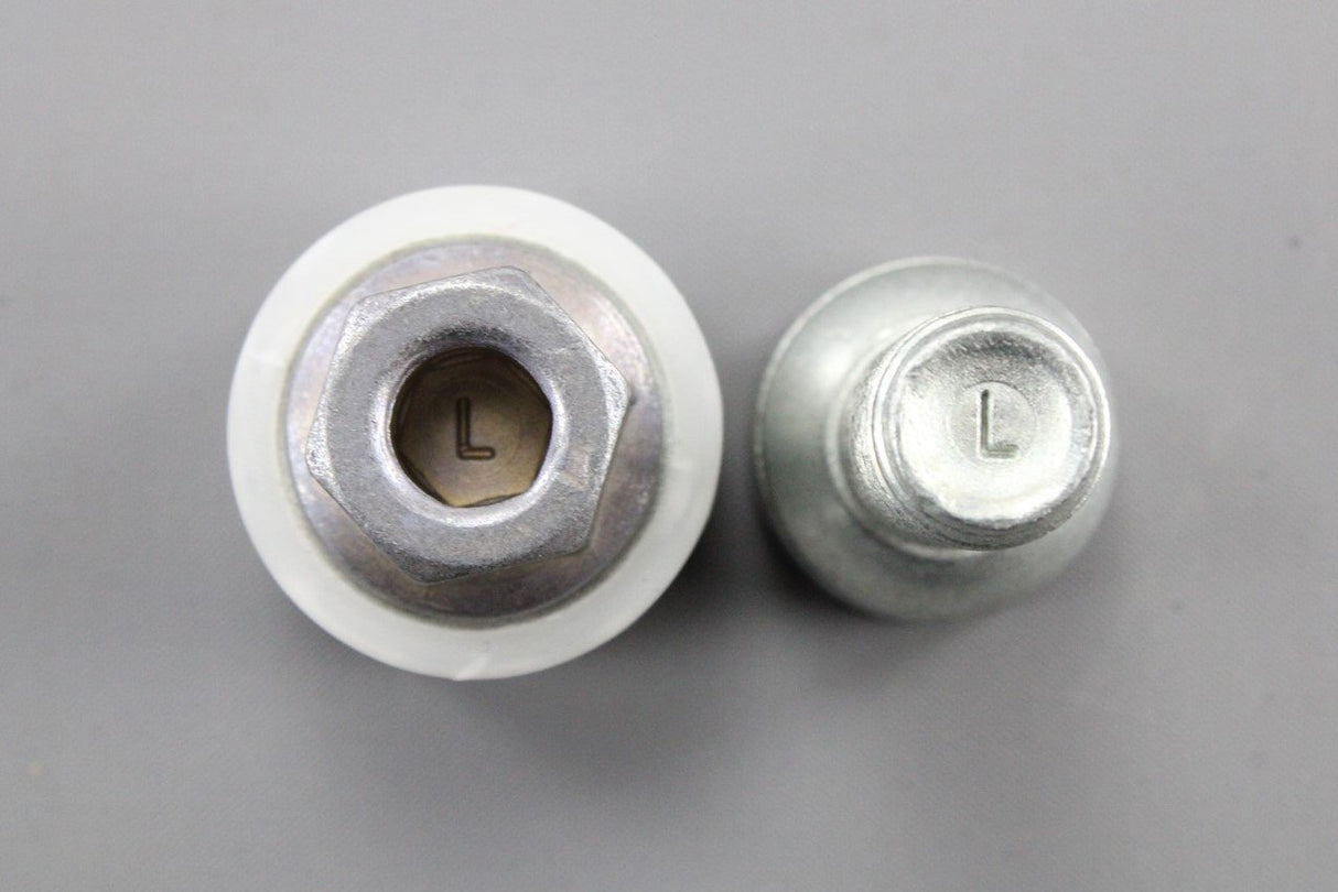 Skoda Fabia Octavia Superb Rapid locking wheel nut and key 5J0698139770