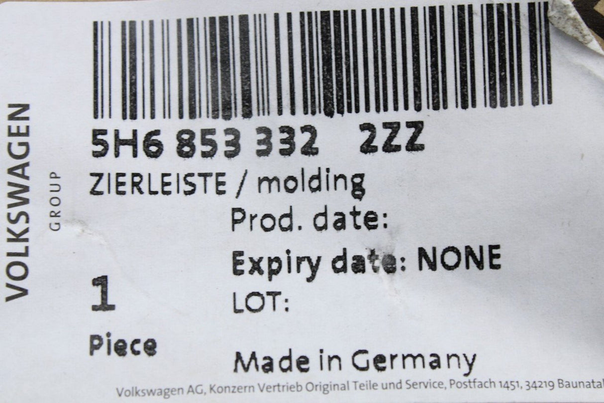 VW Golf MK8 20-on rear chrome bumper moulding trim (right) 5H6853332 2ZZ