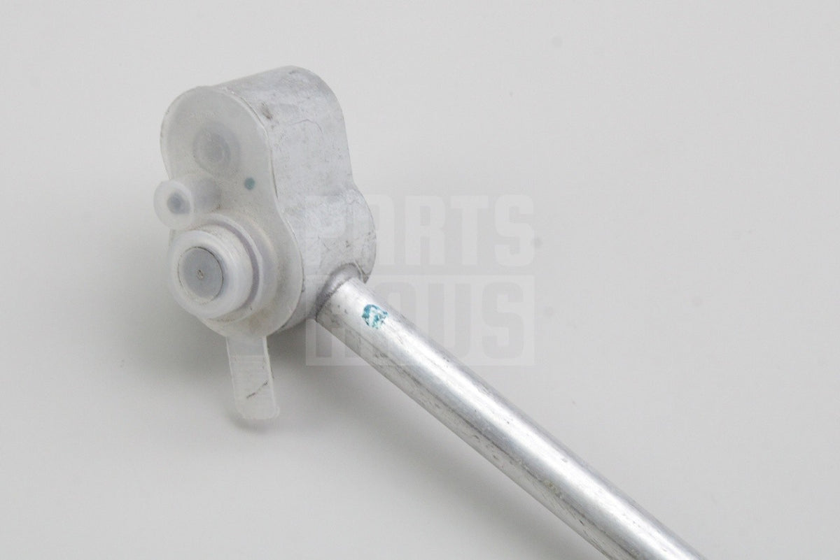 VW Polo 6R Audi A1 Skoda Fabia SEAT RHD refrigerant line