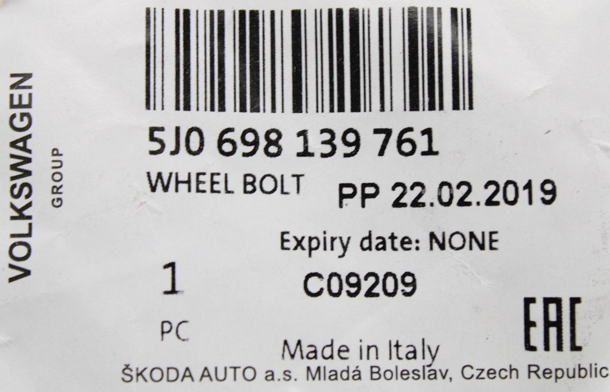 Skoda Fabia Octavia Superb Rapid locking wheel nut and key 5J0698139761