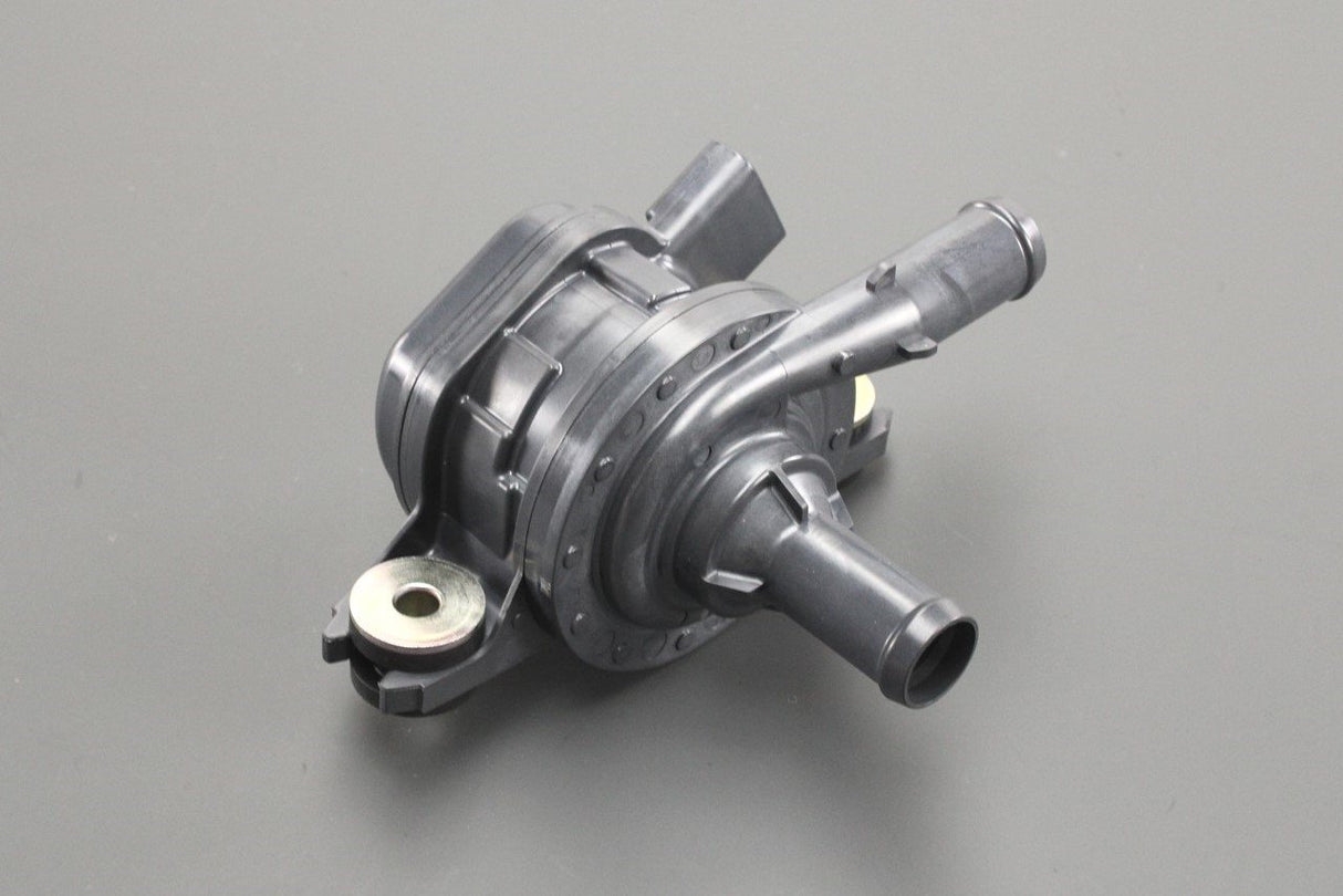 Toyota C-HR Corolla Hilux Lexus RX auxiliary water pump 161B0-47010
