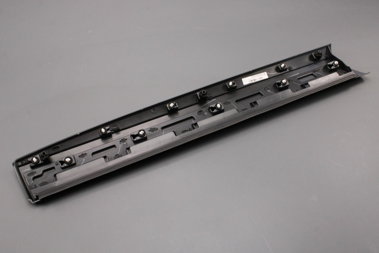 Jaguar F-Pace S/R Sport 16-on door body moulding front right T4A3495LML