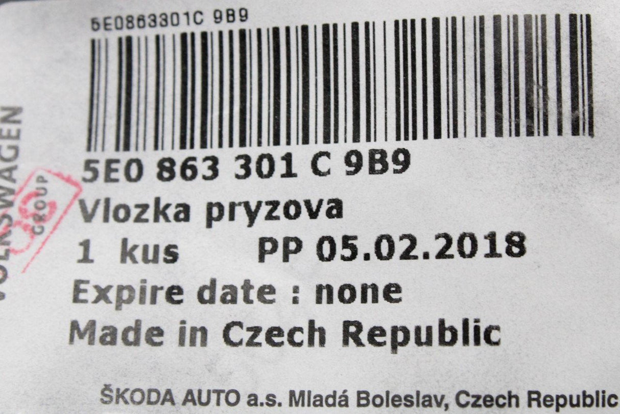 Skoda Octavia 13-23 centre console cup holder insert mat 5E0863301C 9B9