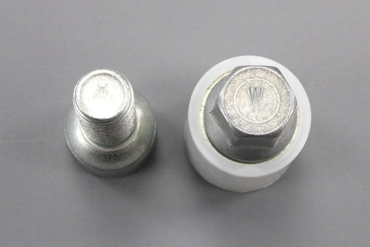 Skoda Fabia Octavia Super locking wheel nut and key no.778 5J0698139778