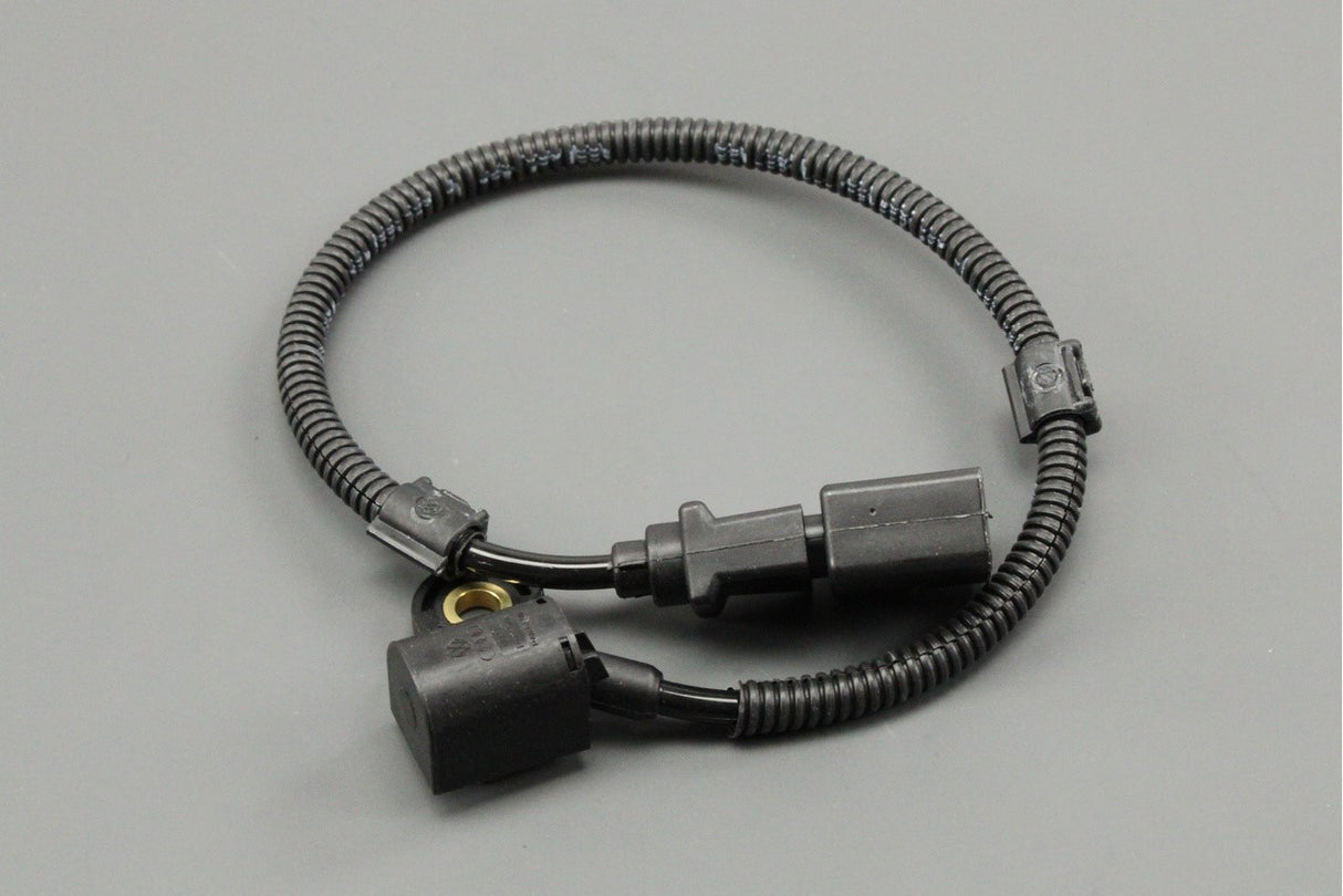 VW Amarok 10-22 Crafter 12-16 2.0 camshaft position sensor 03L957147B