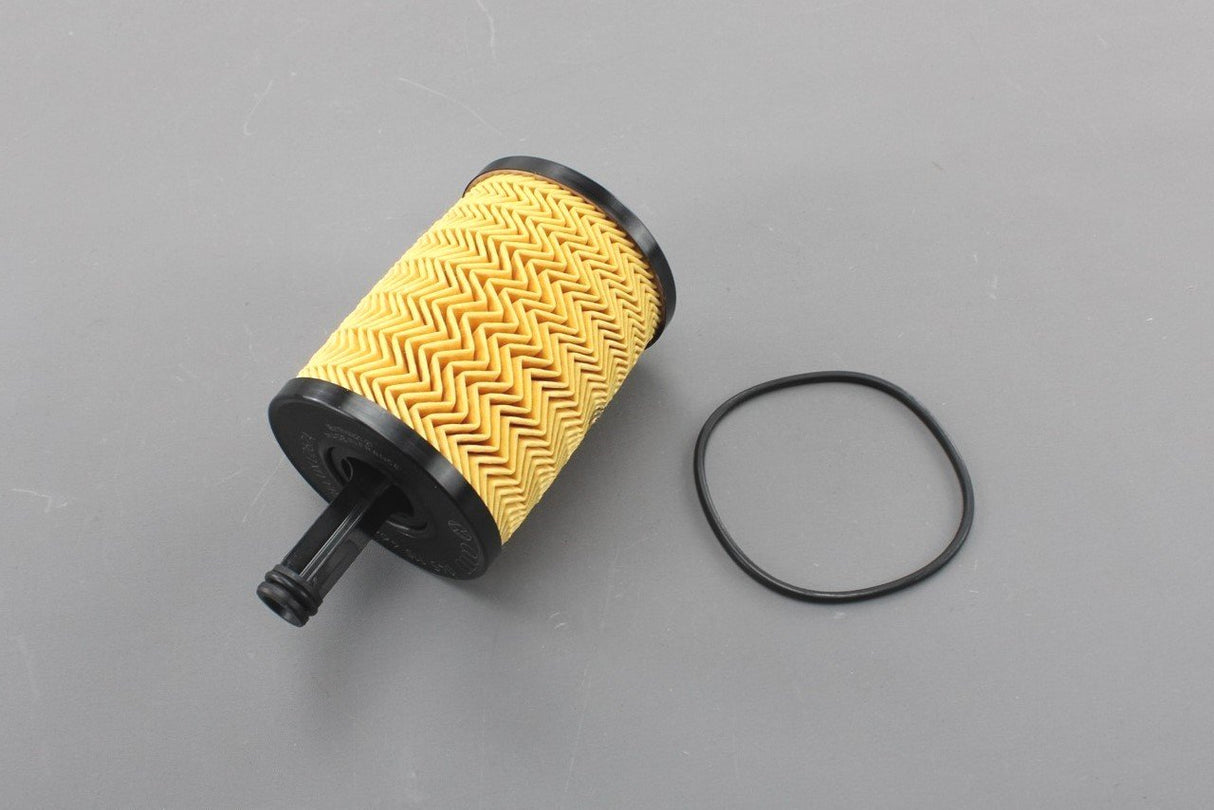 VW Golf MK4 MK5 R32 R36 Touareg Passat oil filter for VR5 VR6 070115562