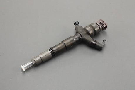 Toyota Hilux 11-21 Land Cruiser diesel fuel injector unit 23670-39445-84