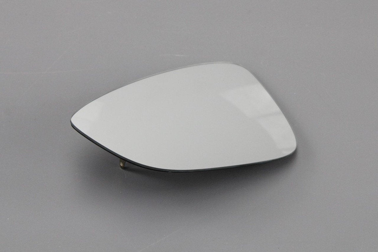 VW Beetle 2012-19 Heated wing mirror glass (left) 5C5857521A