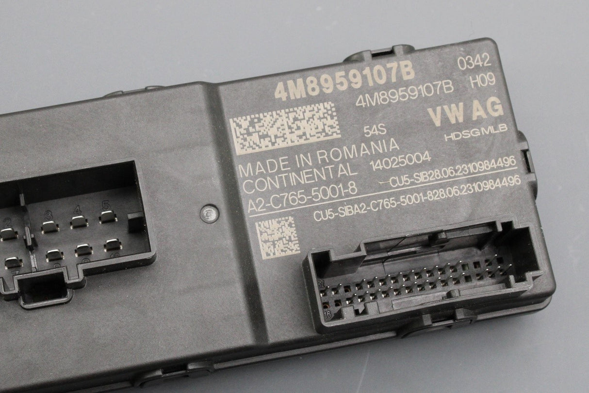VW Touareg Audi A4 A6 Q7 Q8 tailgate boot lid control module 4M8959107B