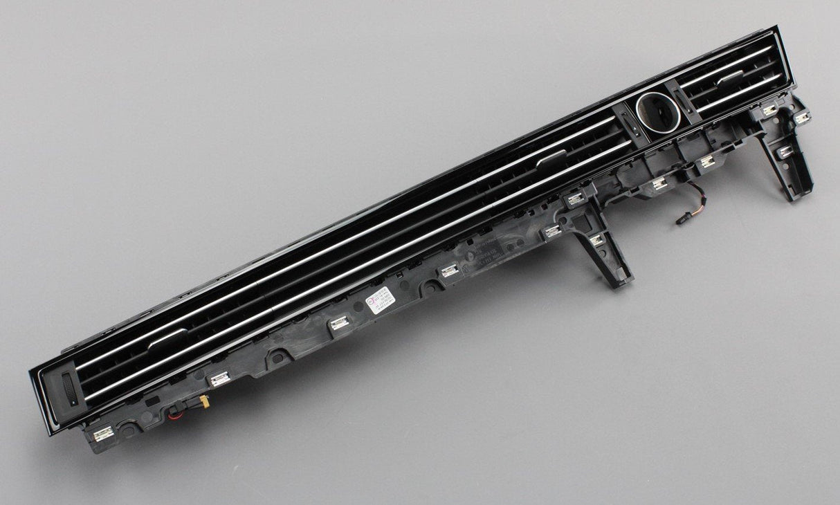 VW Arteon Passat B8 passenger dashboard trim panel (RHD) 3G2858415F 041