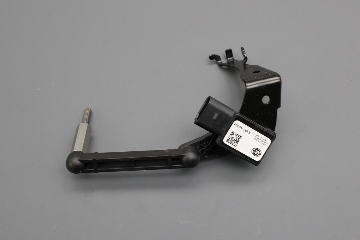 Audi A6 RS6 A7 RS7 Q5 front level sensor with poles (right) 4K0941286B