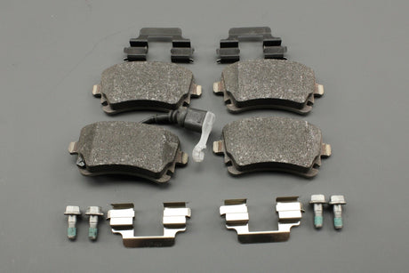 VW Transporter T5 T5.1 T6 T6.1 2010- rear brake pads 7H0698451C