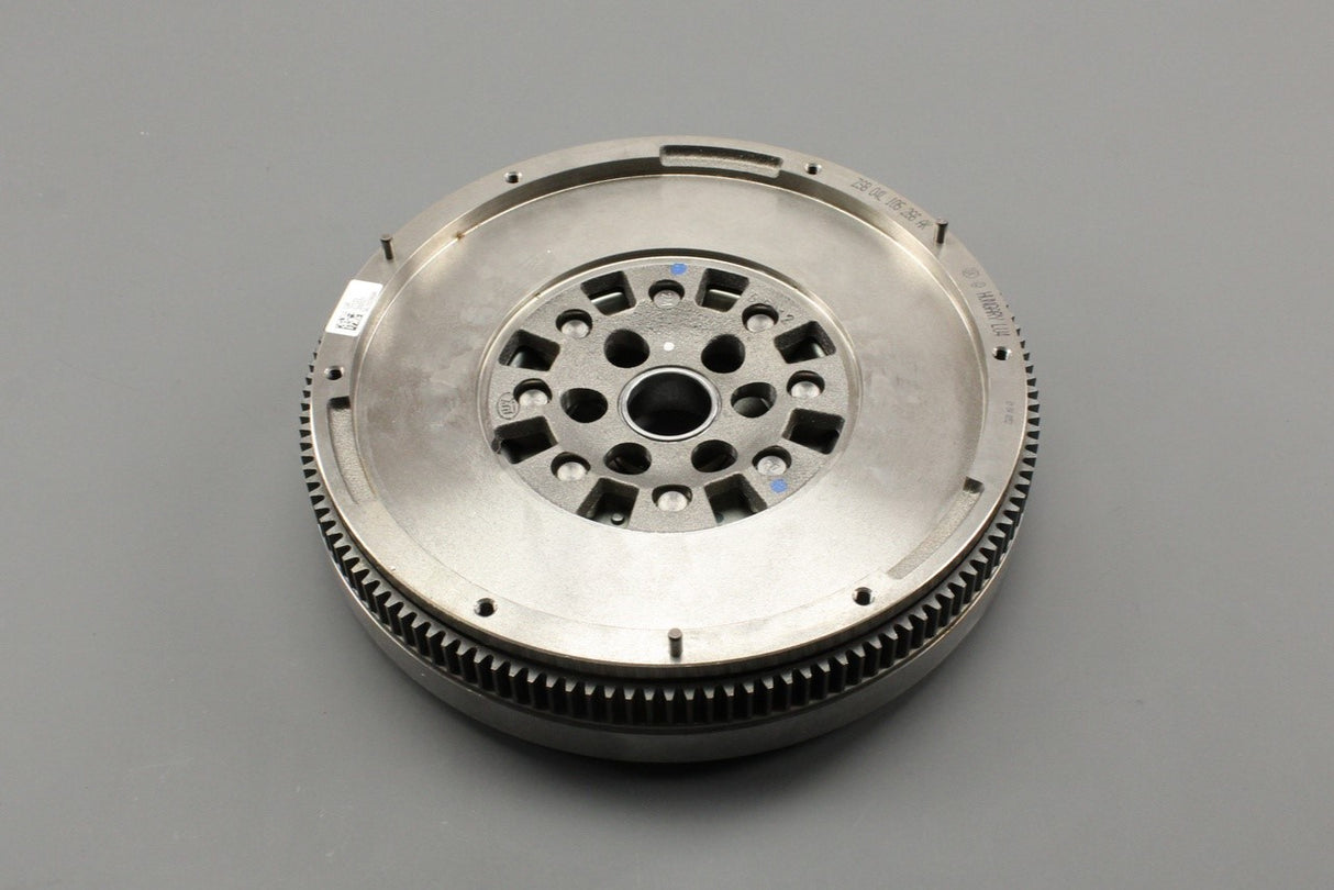 VW Transporter T6.1 2020-2024 dual-mass flywheel 04L105266AK