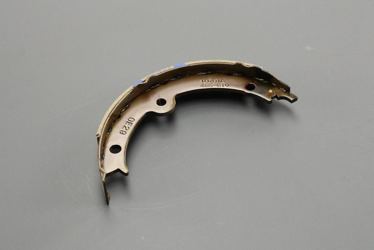 Lexus IS250 05-13 RC350 14-20 rear handbrake shoe 46530-30021