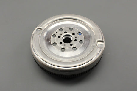 VW Transporter T6.1 2020-2024 dual-mass flywheel 04L105266AK