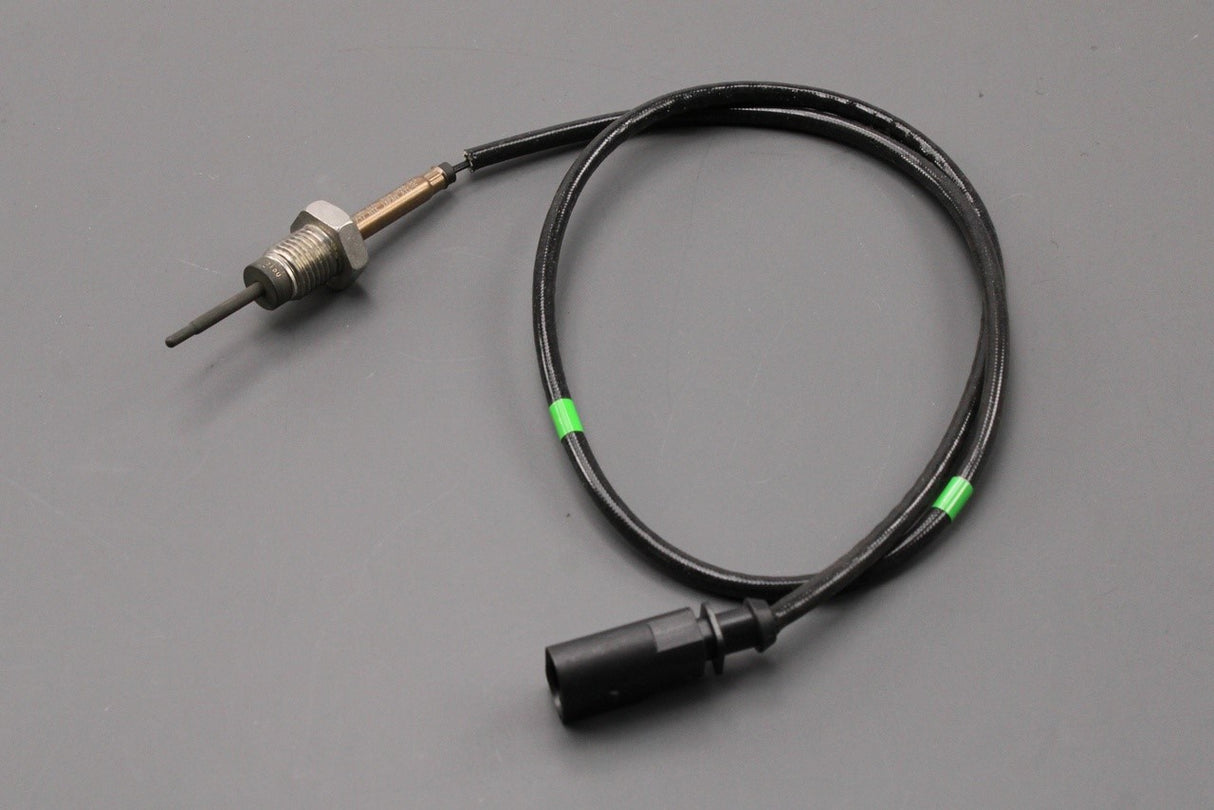 VW Skoda 2.0 TDI exhaust gas temperature sensor (pre-cat) 04L906088DJ