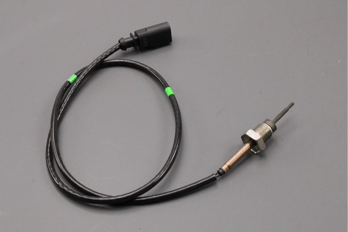 VW Skoda 2.0 TDI exhaust gas temperature sensor (pre-cat) 04L906088DJ