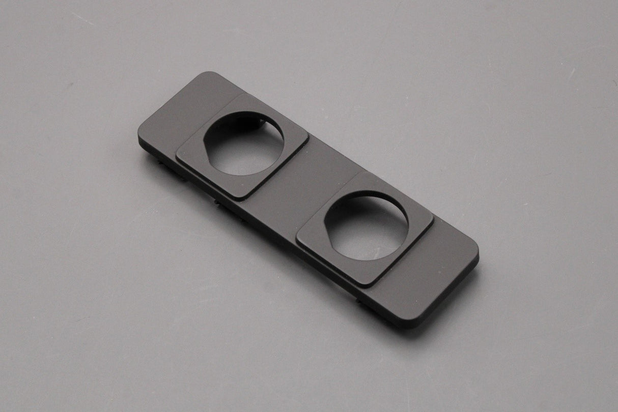 Range Rover 2013-2022 USB port bezel (rear) LR164876