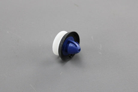 Audi A3 S3 RS3 8P 2004-13 door card panel trim clip (x1) 8P0868243A