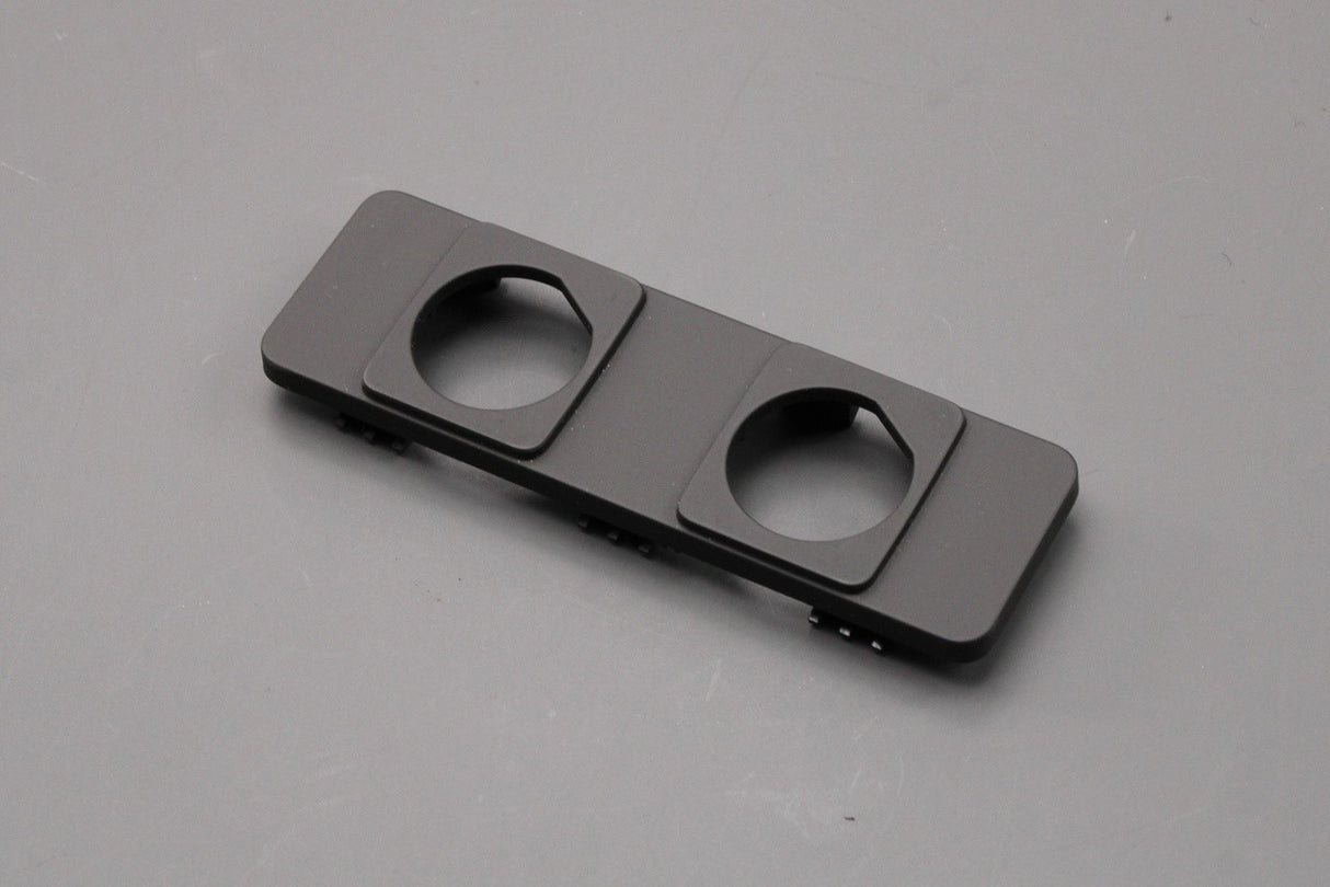 Range Rover 2013-2022 USB port bezel (rear) LR164876