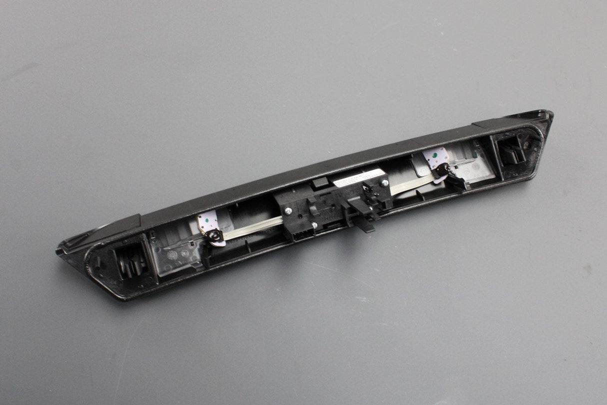 Audi TT TTS TTRS 15- boot handle number plate light bar 8S0827574B 9B9