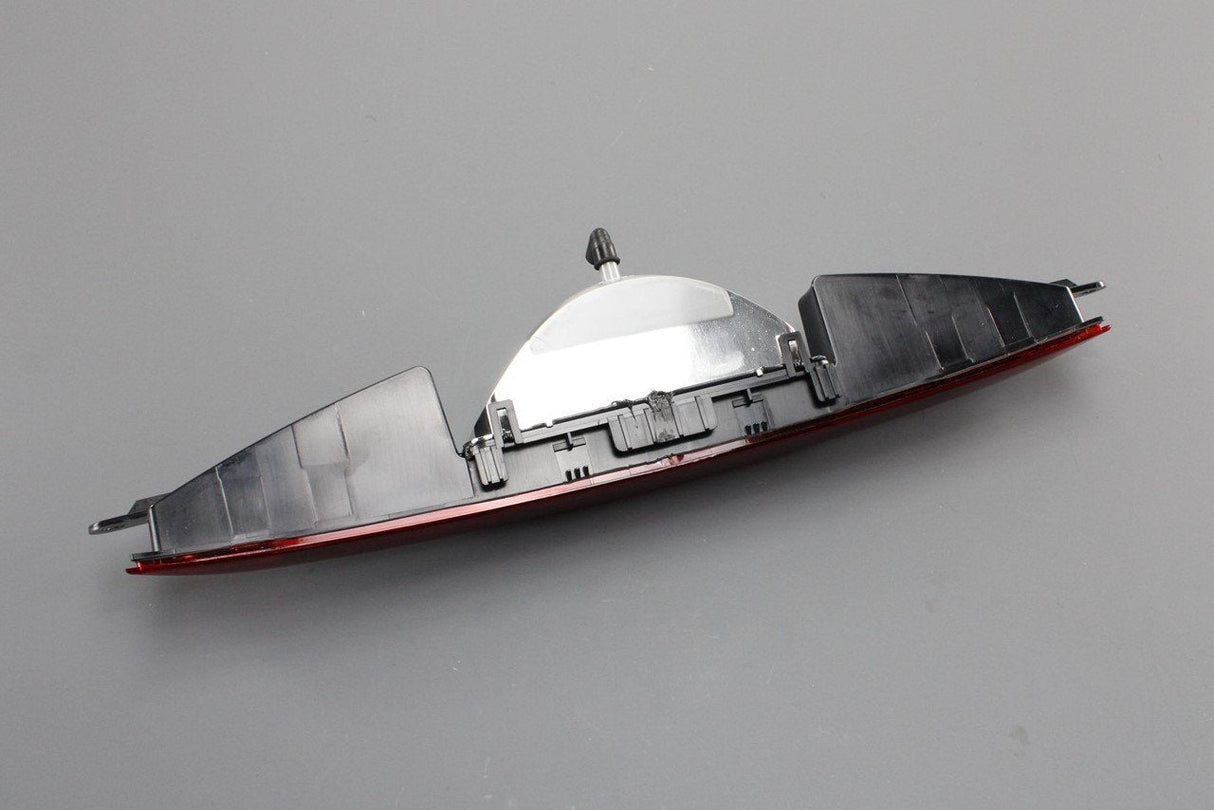Audi TT TTS TTRS 2007-14 centre rear bumper fog light 8J0945703
