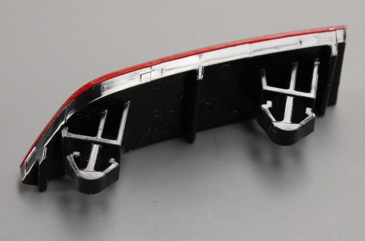 VW Tiguan 2016-23 rear outer bumper reflector (right) 5NA945104