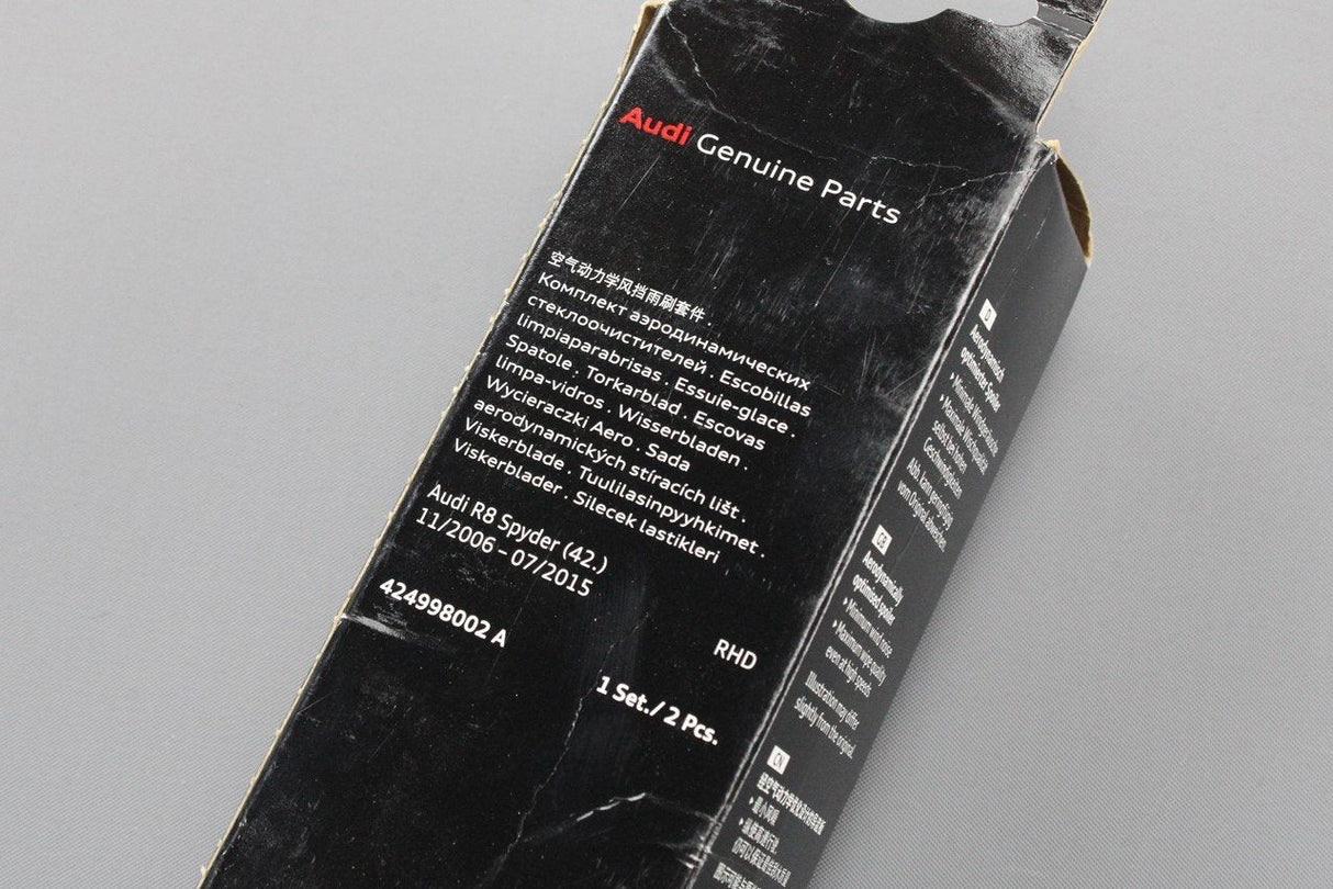 Audi R8 Spyder 2007-15 front windscreen wiper blades set RHD 424998002A